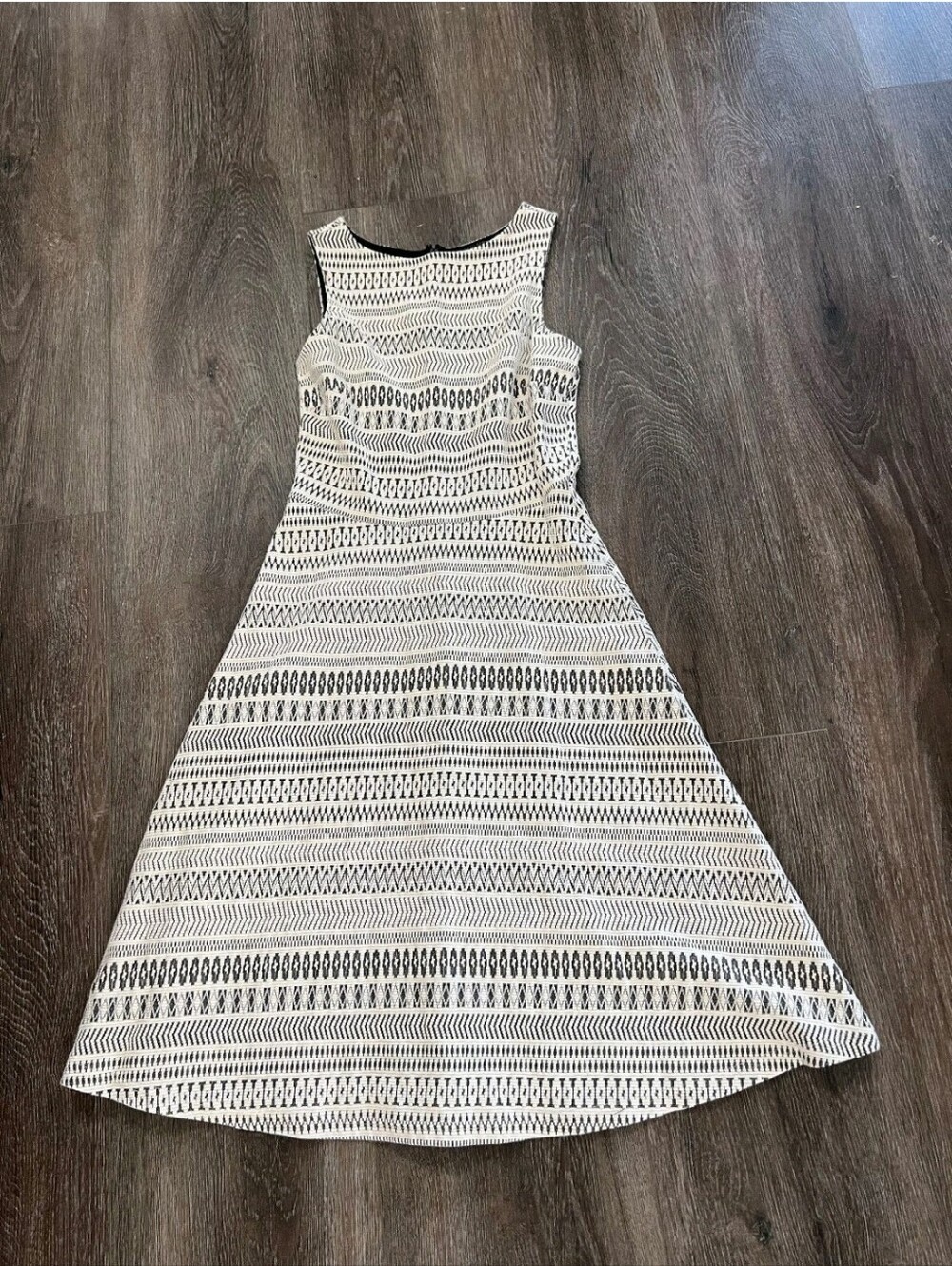 Banana Republic Women's Dress Midi Size 6P Petite Cream Black Aztec Pattern